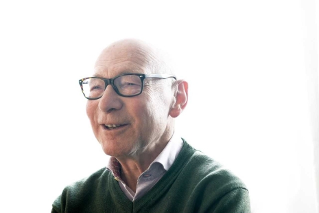 Smilende mann