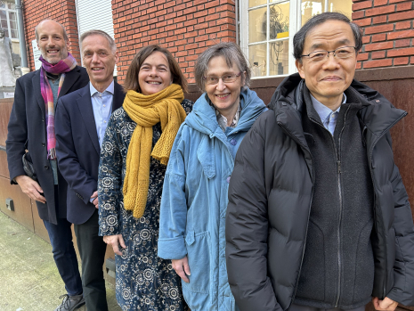 Gruppebilde med Martin Hairer, Helge Holden, Alice Guionnet, Ursula Hamenstädt og Jun-Muk Hwang.