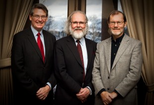 Fra venstre: Øivind Andersen, Nils Christian Stenseth og Øyvind Østerud. Foto: Eirik Baardsen