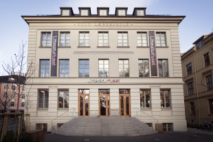 Det Norske Vitenskaps-Akademi inntar Litteraturhuset i Oslo. Foto: Mathias Fossum