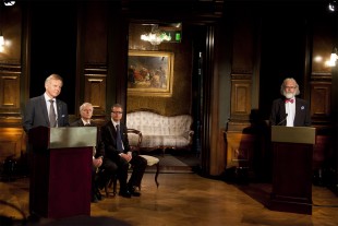 Kunngjøringen fra Akademiet: Venstre: Komitelederne Ole Petter Ottesen(Nevrovitenskap), Mats Carlsson(Astrofysikk) og Arne Brataas(Nanvitenskap). Høyre: Nils Chr. Stenseth. 
