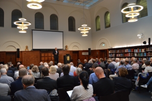 Fullt hus da Vitenskapsakademiet inviterte til skogkonferanse