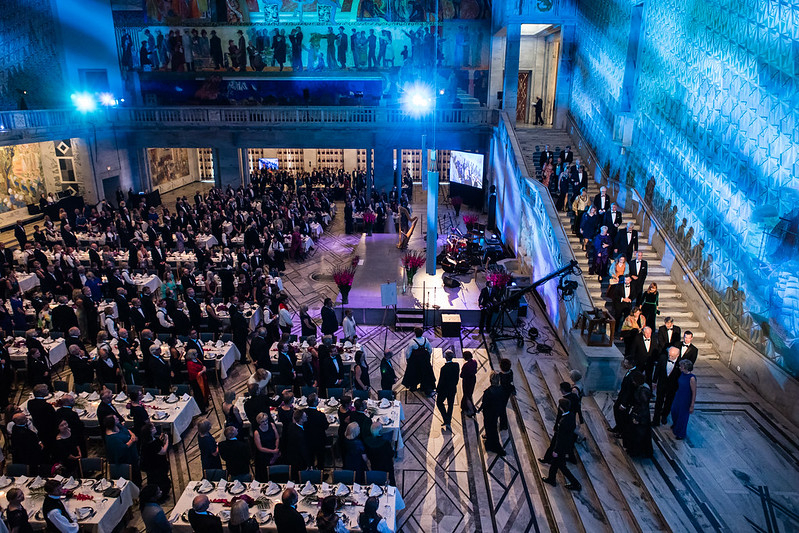 Prosesjon i Oslo rådhus under regjeringens bankett i 2018.