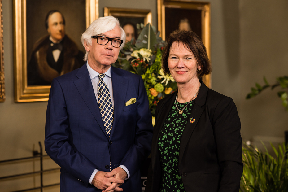 Mann (Ole Torp) og kvinne (preses Lise Øvreås)