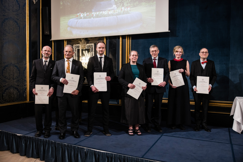 Fredrik Thue, Espen Røysamb, Eirik Holmøyvik, May-Len Skilbrei, Johs Hjellbrekke, Liv Ingeborg Lied og Andres Paulus