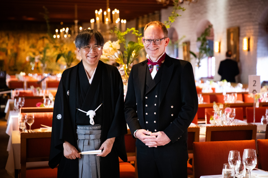 Hiraku Nakajima og Oddmund Hoel under regjeringsbanketten på Akershus festning. 