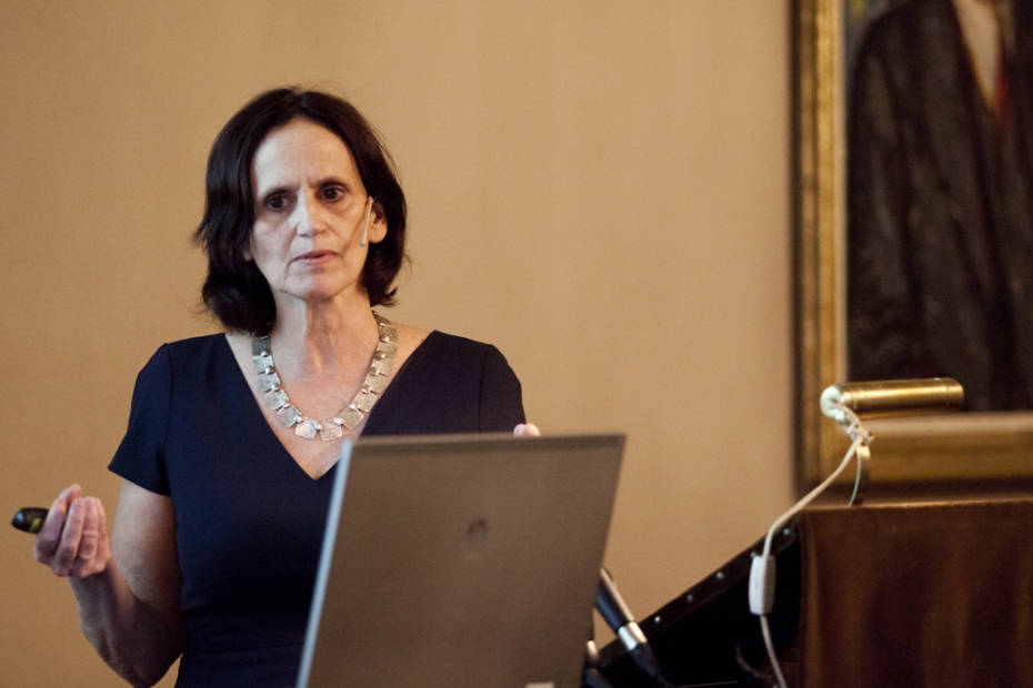 Raquel Fernandez holdt årets Akademiforelesning i humaniora og samfunnsfag